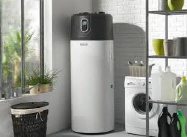 Chauffe-eau thermodynamique : installation, aides et économies réalisables.